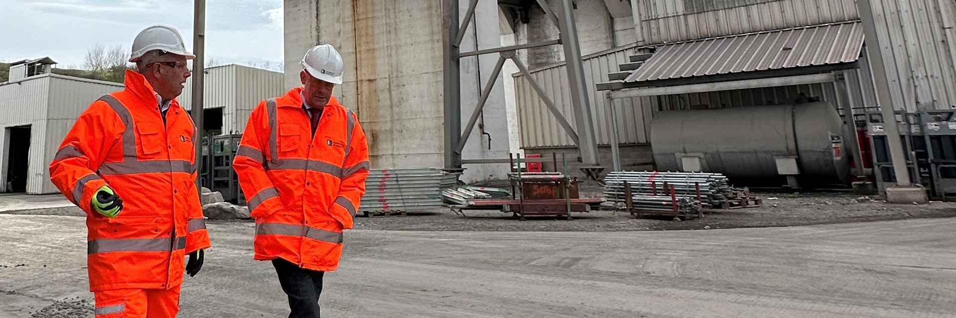 Lord Callanan visits Padeswood to learn about our plans to create the UK’s first net zero cement works	